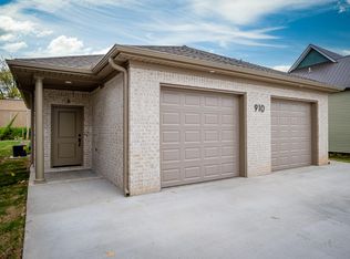 910 N Poplar St, North Little Rock, AR 72114