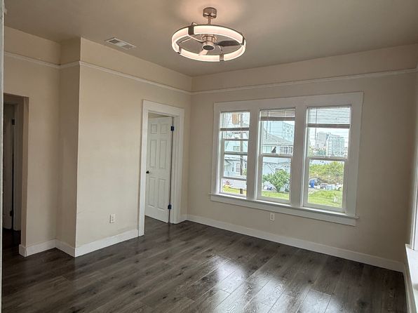 1630 3rd Ave APT 2