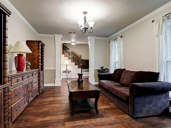 3rd image of 4011 Laurel Grove Dr