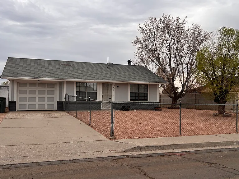 3421 Box Canyon Ave — Photo 1