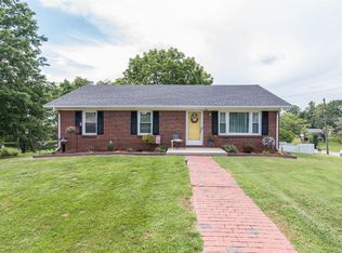 902 Beaumont Ave, Harrodsburg, KY 40330