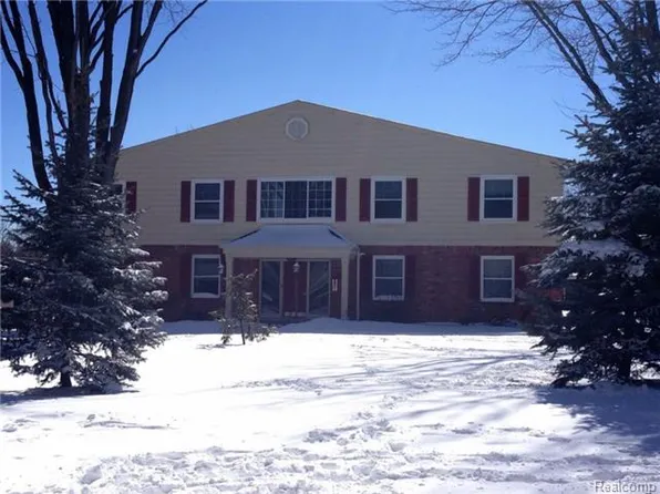 799 W Maple Rd #1, Clawson, MI 48017
