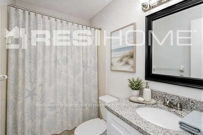 5547 Southgrove Dr — Photo 13
