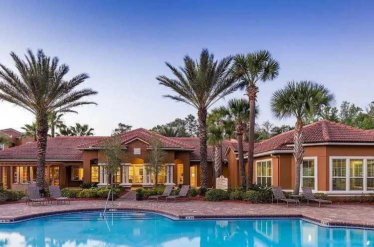 4890 Florida Club Cir — Photo 9