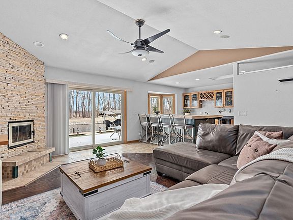 3rd image of 6454 Sunshine Harbour Dr