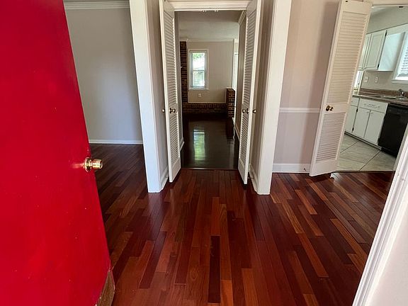 4th image of 6298 Thornfield Dr