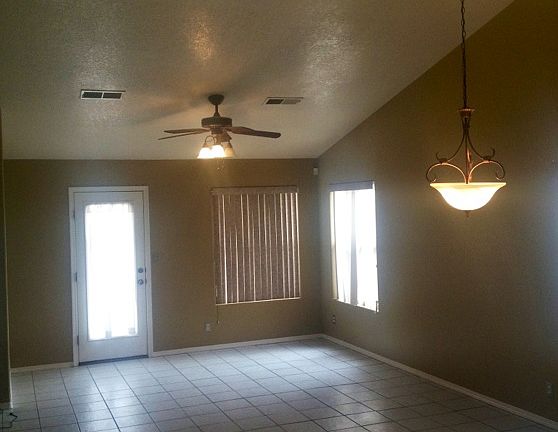 4th image of 1138 Avenida Las Vistas NW