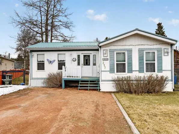 217 5th St NW, Sundre, AB T0M 1X0