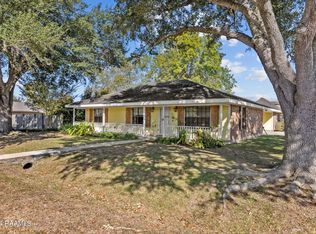 131 Briar Green Dr, Youngsville, LA 70592