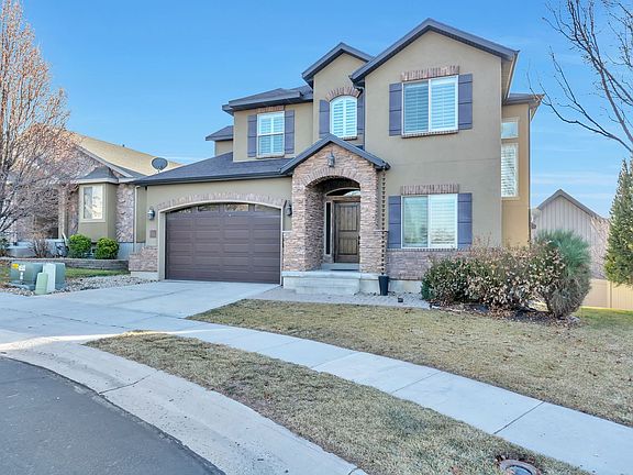 2nd image of 521 W Aspen Peak Dr