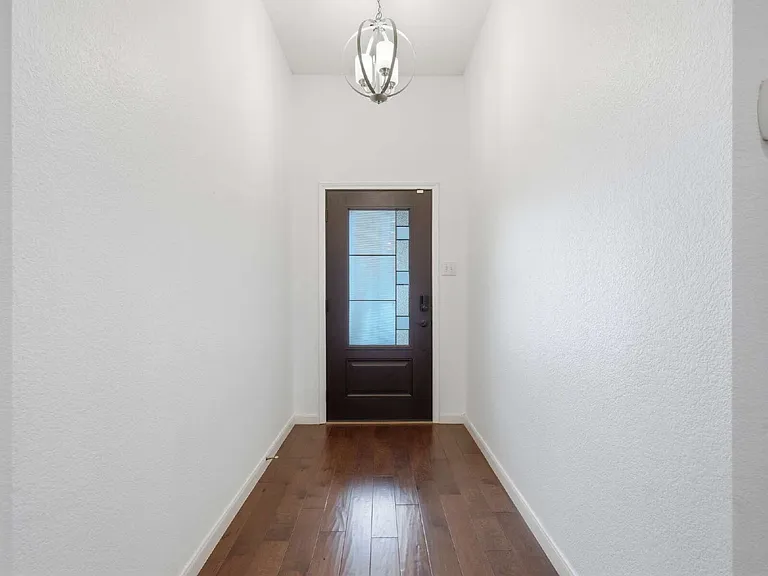 1039 Wood Brook Dr — Photo 10