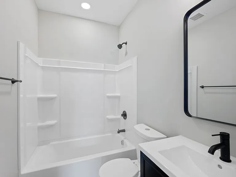 5006 Stewart Park — Photo 4