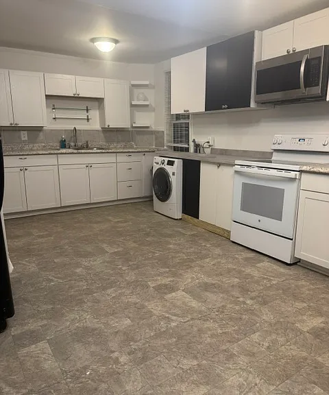 58 Elizabeth St #58 — Photo 16