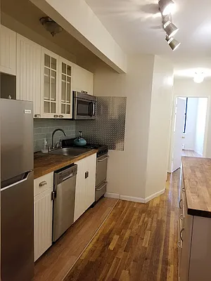 Rented by Dyer Estate Mgmt | media 20