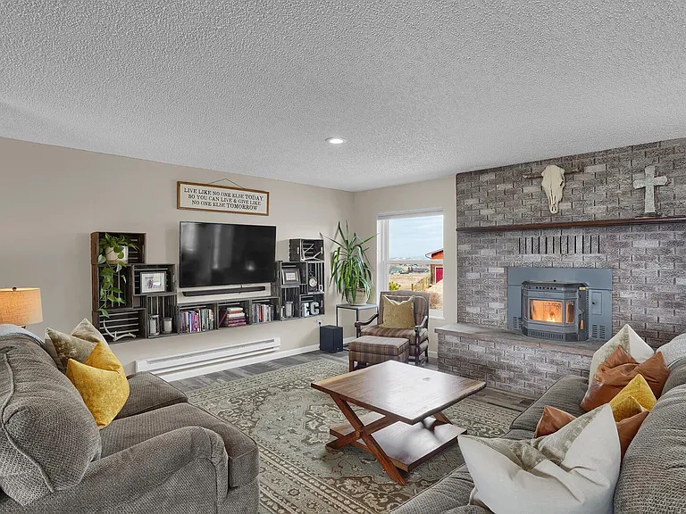 5825 Eggar Ct — Photo 4