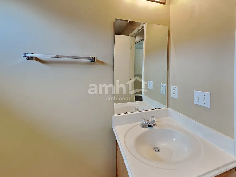 5215 Lavender Ln — Photo 16