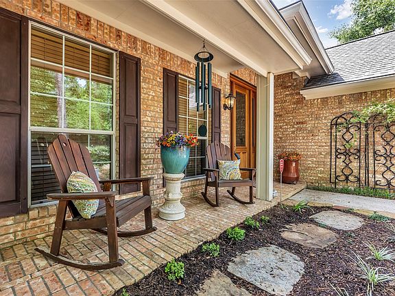 3rd image of 3 Veranda Ridge Dr