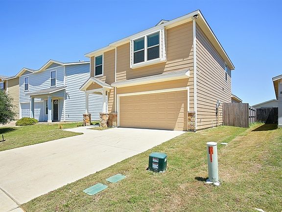 3rd image of 1717 Wickham Dr