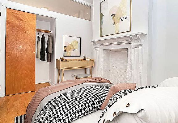 2nd image of 8 Saint Marks Pl APT 7