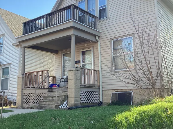 2943 N Newhall St, Milwaukee, WI 53211