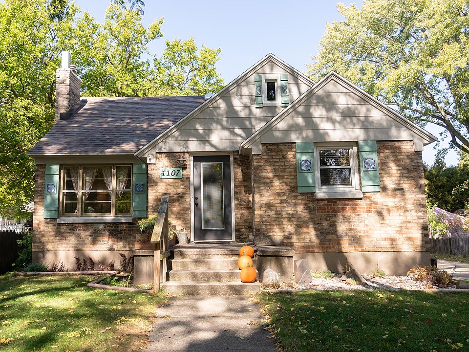 1st image of 1107 Woodlawn Ave
