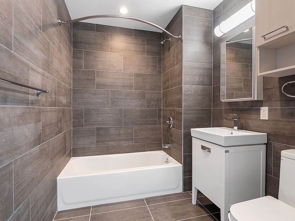 2nd image of 27-15 Astoria Blvd #3B