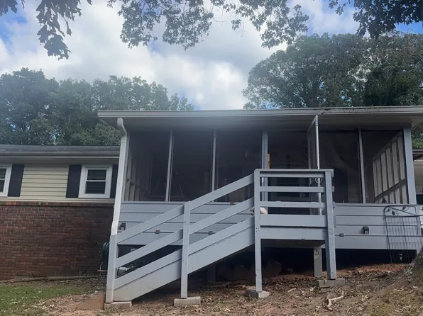 8942 Meadow Dr, Lithia Springs, GA 30122