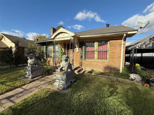3015 Wentworth St, Houston, TX 77004