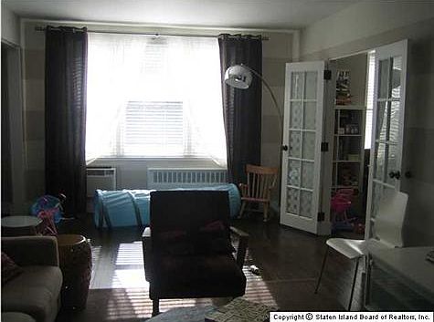 4th image of 50 Fort Pl APT A3e