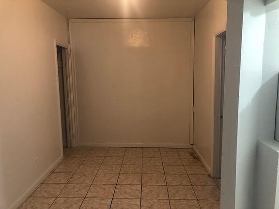 5th image of 965 Biarritz Dr #2