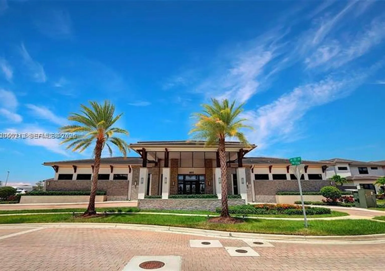 15846 NW 91st Ct th 15846, Miami Lakes, FL 33018 — Photo 3