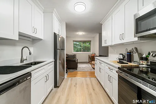 1700 Broadbridge Ave #B33 Photo 1