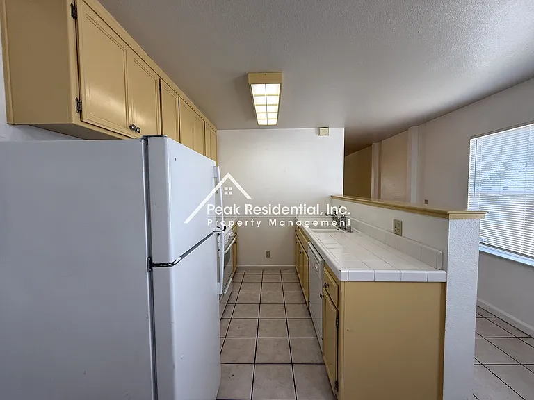 20th712 — Photo 11