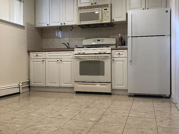 2nd image of 20-22 29th St #1