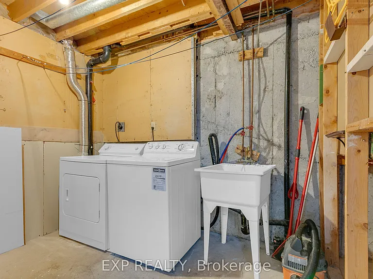 7 Sundback Ln — Photo 22