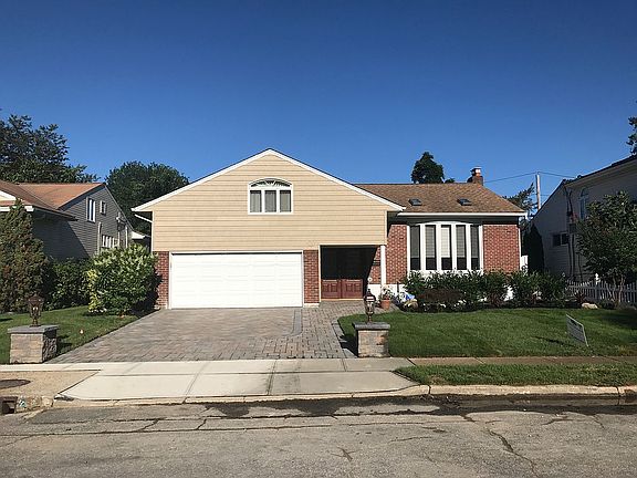 2nd image of 1024 S Carley Ct