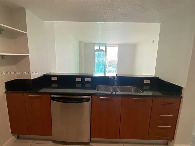 1 bed, 1.0 bath, $2,800 — Photo 4