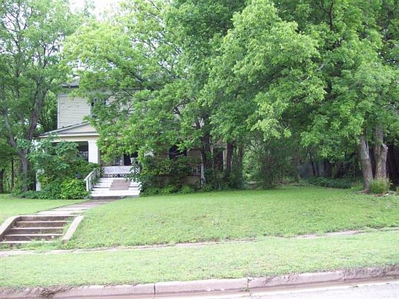 2nd image of 115 Kaufman St