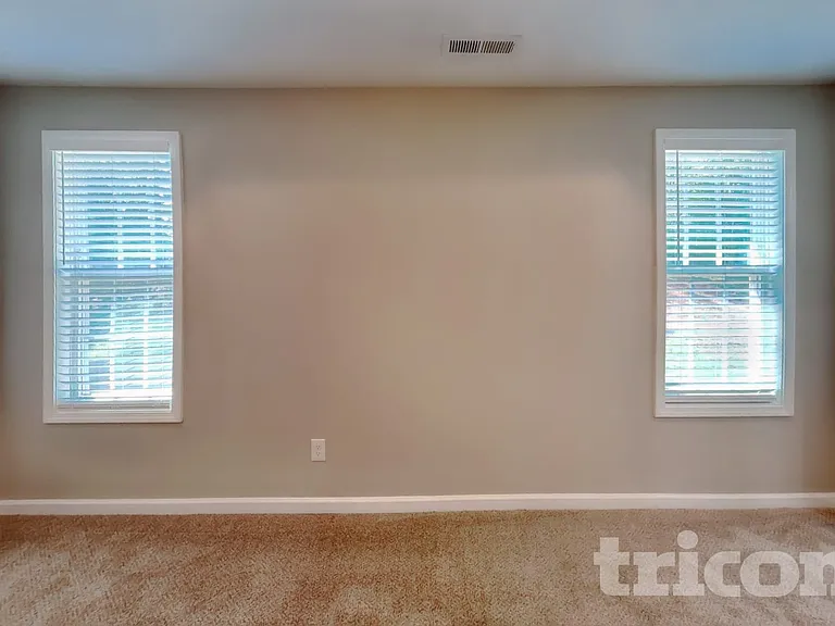 32 Balboa Pkwy — Photo 6