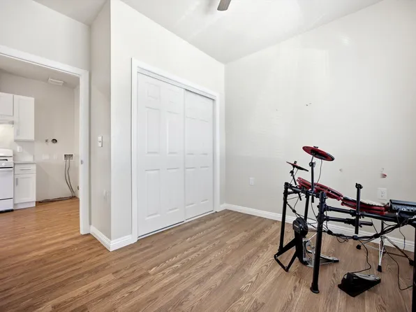 1158 Chardonnay Court, Tulare, CA 93274