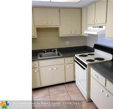 5th image of 3300 NE 10th Ter APT 2