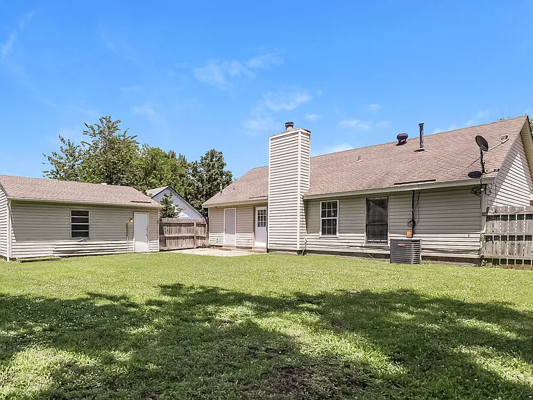 7549 Clarkfield Pl — Photo 16