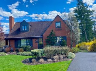 1311 Folkstone Dr, Pittsburgh, PA 15243