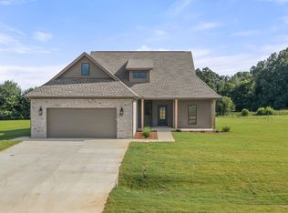 220 Spry Way, Killen, AL 35645