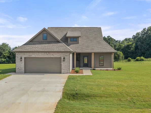 220 Spry Way, Killen, AL 35645