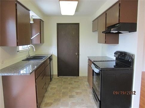 4th image of 8414 184th Ave E