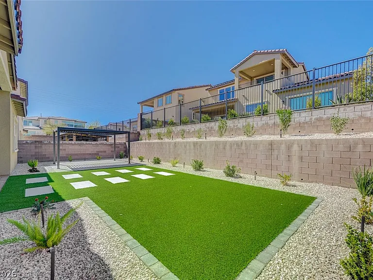 131 Robledo St — Photo 48
