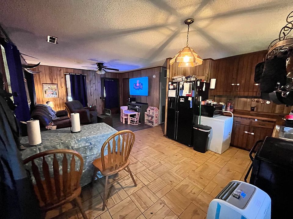 2nd image of 405 Ponderosa Dr