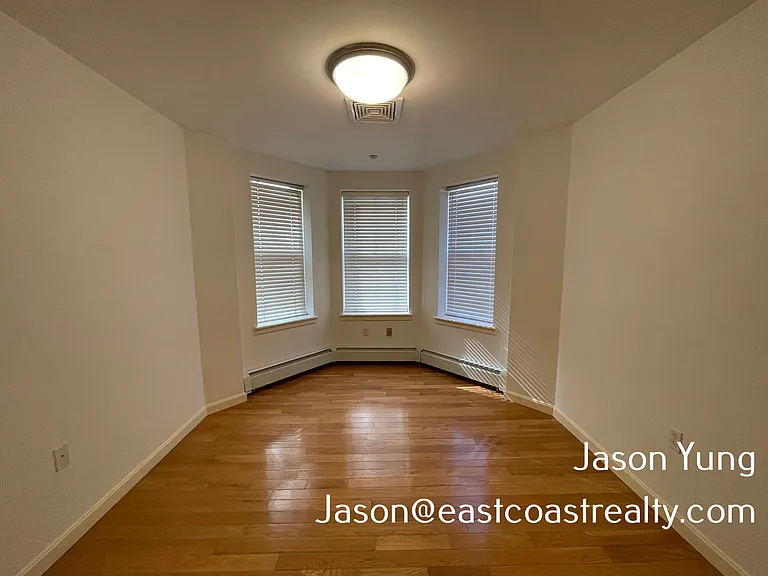 27 Peterborough St #293 — Photo 1