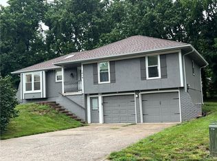 1414 NE 69th Ter, Gladstone, MO 64118